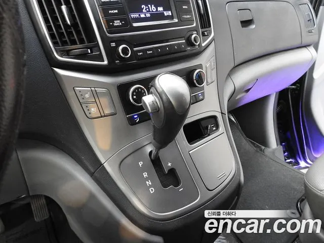 Hyundai Staria 2019 thumb 4