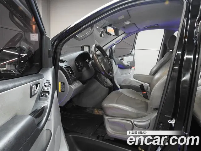 Hyundai Staria 2019 thumb 9