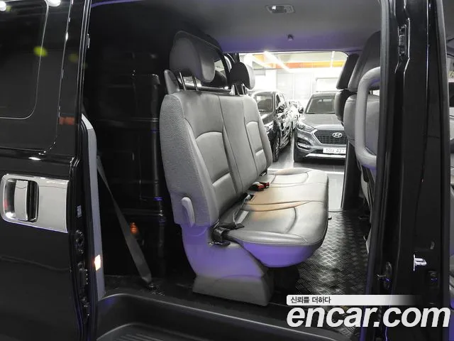 Hyundai Staria 2019 thumb 5