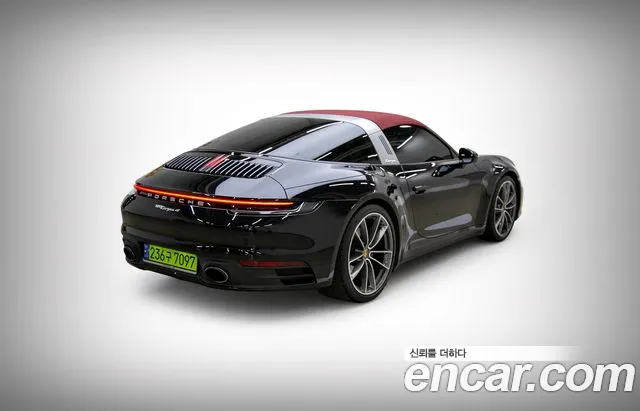Porsche 911 2024 thumb 5