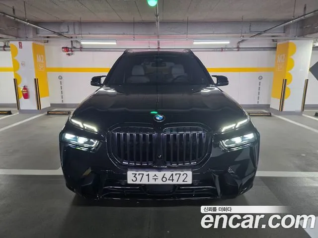 BMW X7 2023 thumb 4