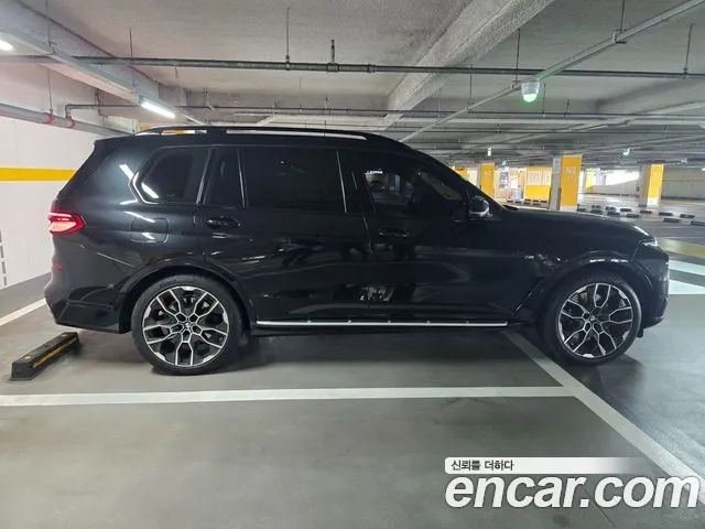BMW X7 2023 thumb 6