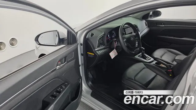Hyundai AD 2017 thumb 7