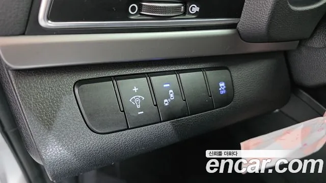 Hyundai AD 2017 thumb 2