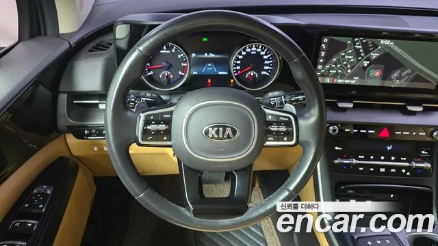 Kia Carnival 2021 thumb 4