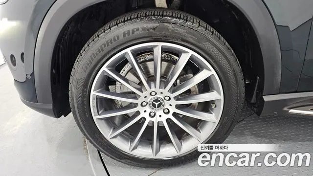 Mercedes-Benz E-Класс 2023 thumb 3