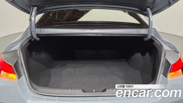 Hyundai Elantra 2021 thumb 2