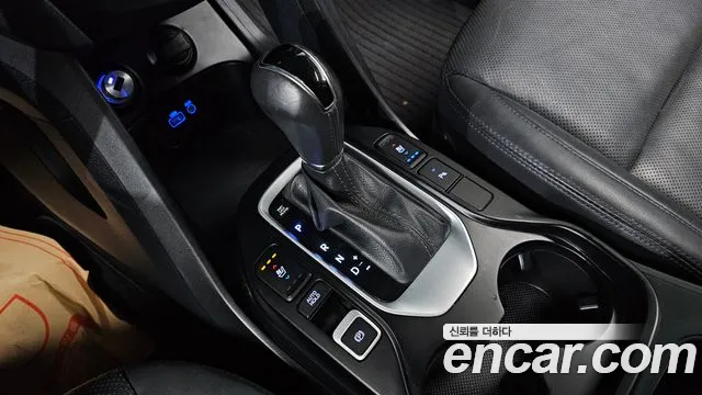 Hyundai Santafe 2016 thumb 12