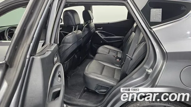 Hyundai Santafe 2016 thumb 9