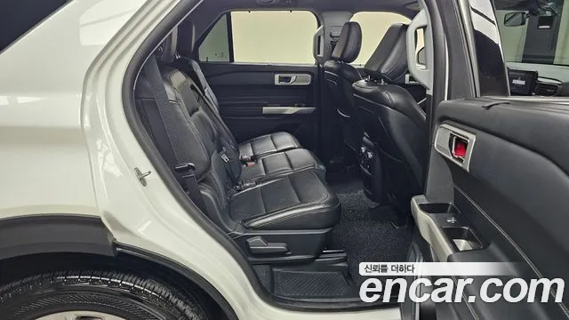 Ford Explorer 2020 thumb 6