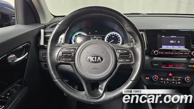 Kia Niro 2018 thumb 8