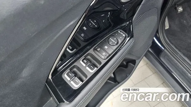 Kia Niro 2018 thumb 12