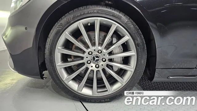 Mercedes-Benz S-Class 2018 thumb 2