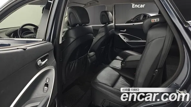 Hyundai Санта Фе 2015 thumb 8