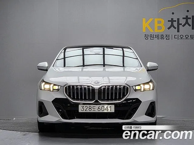 BMW 5 серии 2025 thumb 4