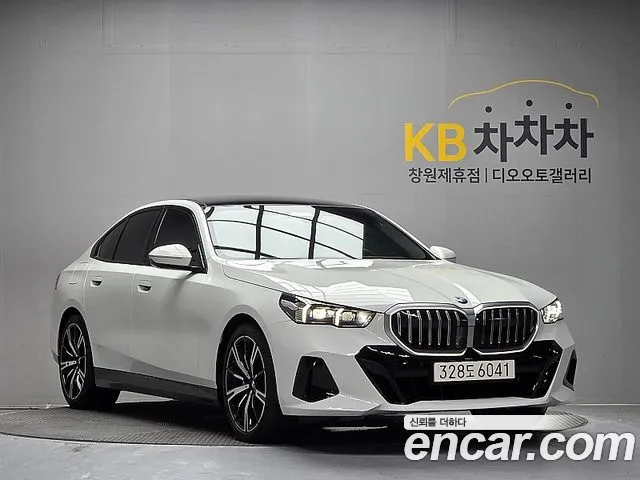 BMW 5 серии 2025 thumb 3