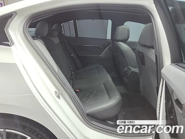BMW 5 серии 2025 thumb 10