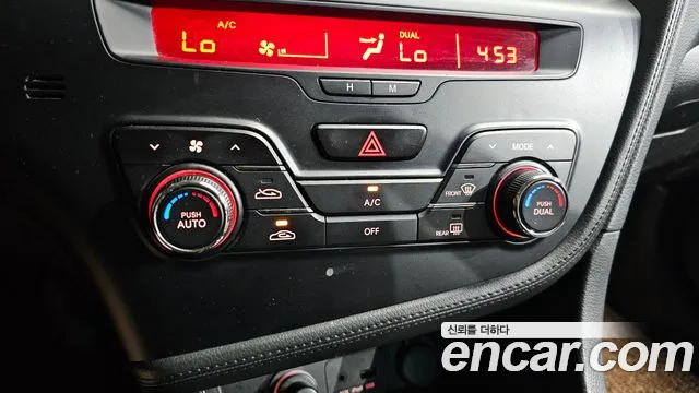 Kia K5 2011 thumb 12