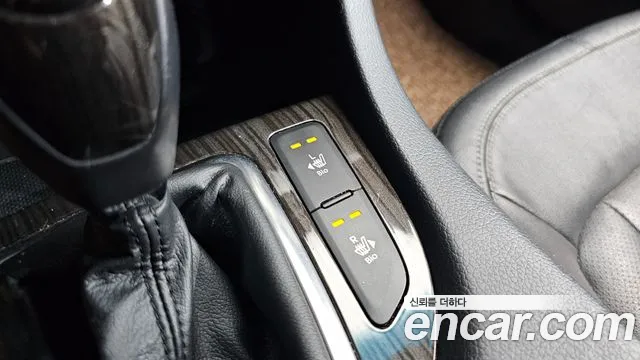 Kia K5 2011 thumb 11