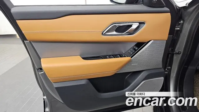 Land Rover Range Rover Velar 2018 thumb 4