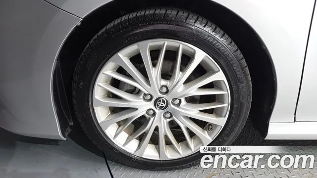 Toyota Camry 2018 thumb 12