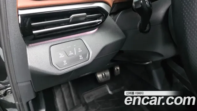 Volkswagen ID.4 2022 thumb 2