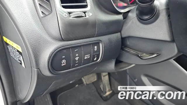 Kia K3 2015 thumb 10