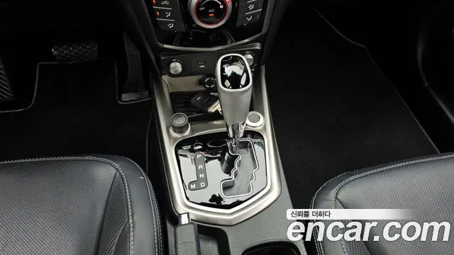 KGM Tivoli 2016 thumb 8