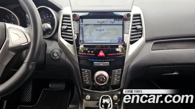 KGM Tivoli 2016 thumb 4