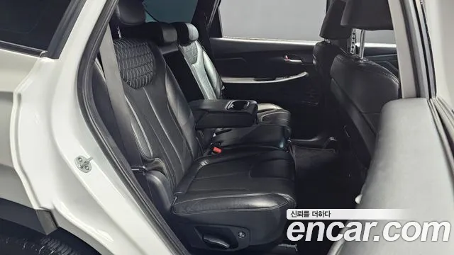 Hyundai Santa Fe 2018 thumb 8