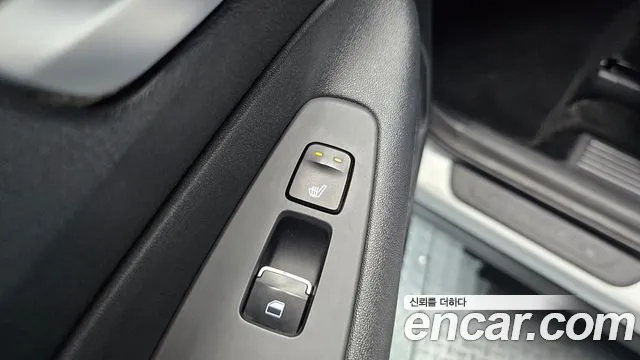 Hyundai Santa Fe 2018 thumb 6