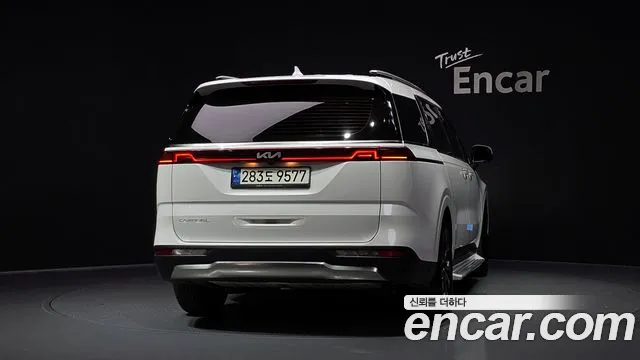 Kia Carnival 2021 thumb 3