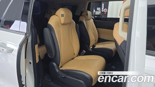Kia Carnival 2021 thumb 10