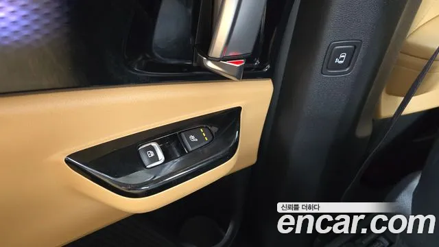 Kia Carnival 2021 thumb 11