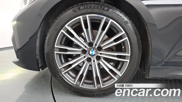BMW 3 серии 2022 thumb 2