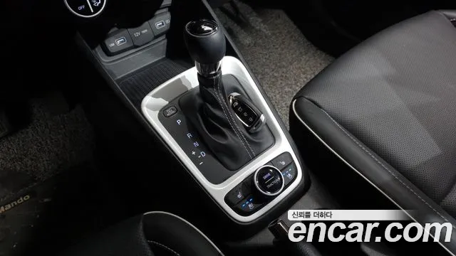 Hyundai Venue 2022 thumb 2