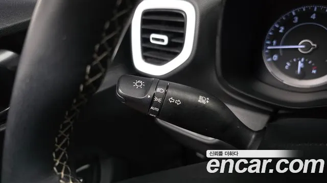 Hyundai Venue 2022 thumb 6