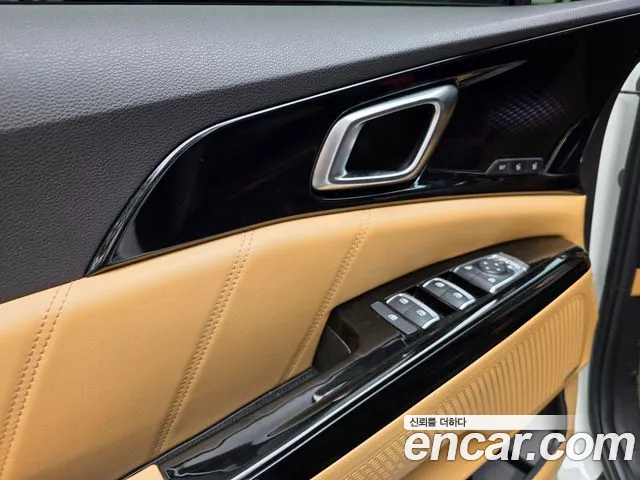 Kia Carnival 2021 thumb 12