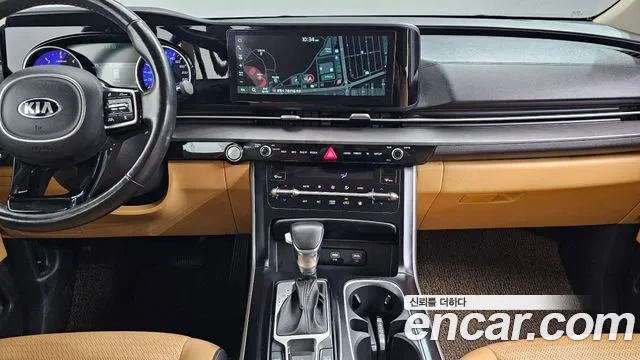 Kia Carnival 2021 thumb 10