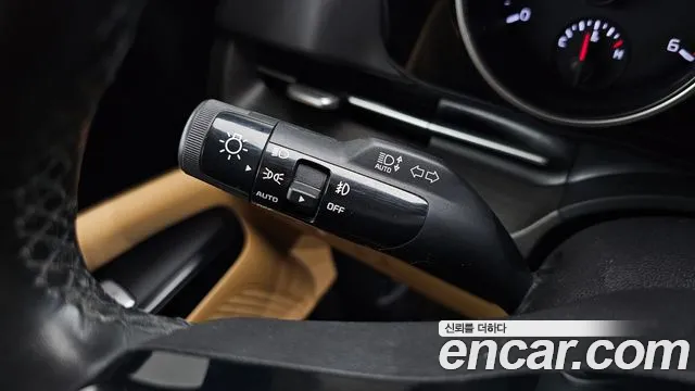 Kia Carnival 2021 thumb 12