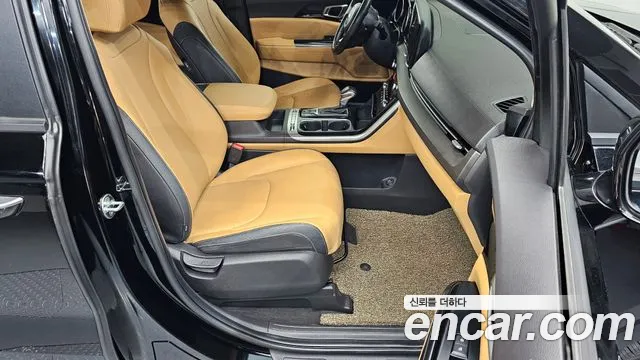 Kia Carnival 2021 thumb 6