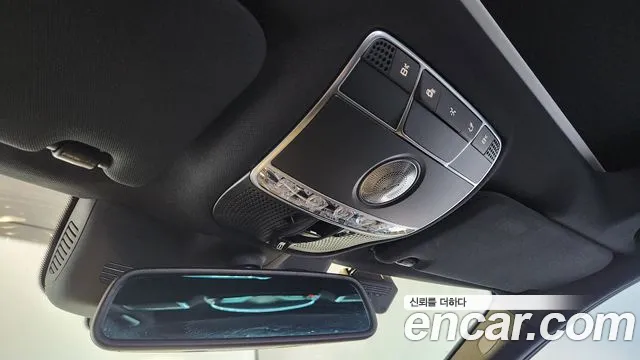 Mercedes-Benz S-Class 2017 thumb 12