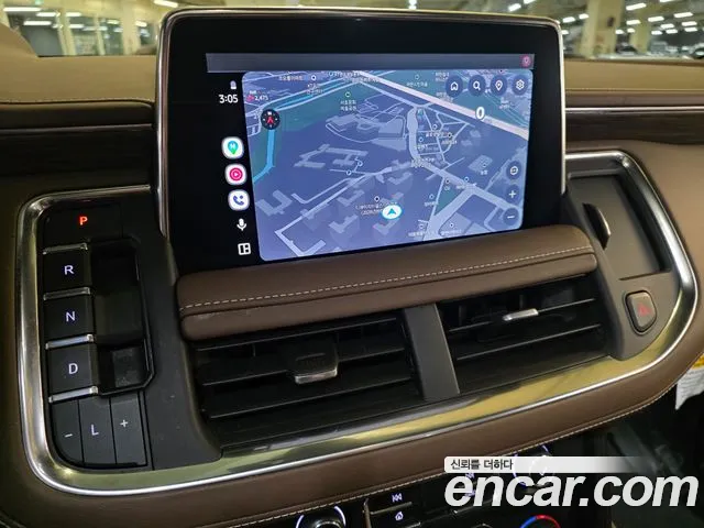 Chevrolet Suburban 2021 thumb 2