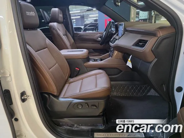 Chevrolet Suburban 2021 thumb 4