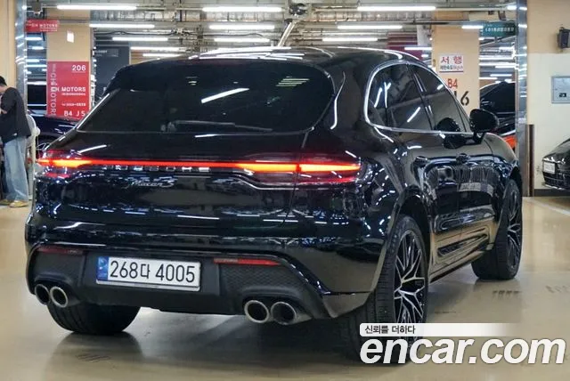 Porsche Macan 2022 thumb 4