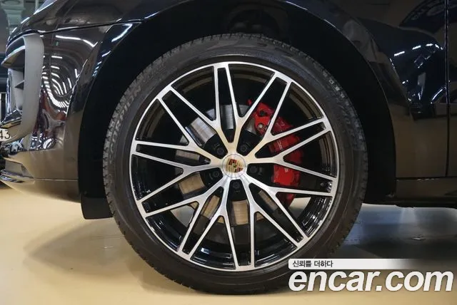Porsche Macan 2022 thumb 5