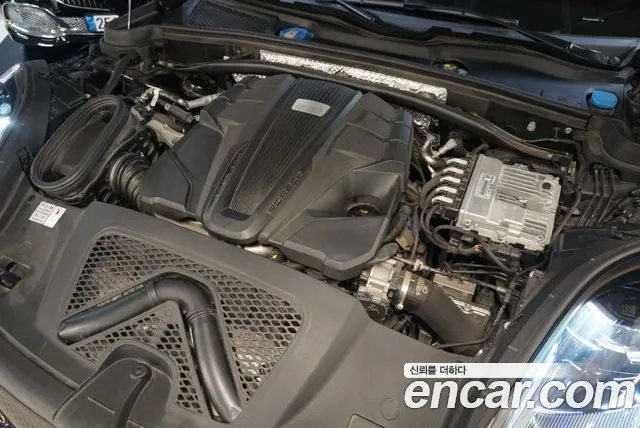 Porsche Macan 2022 thumb 6