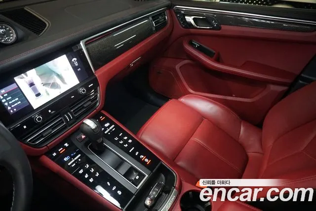 Porsche Macan 2022 thumb 12