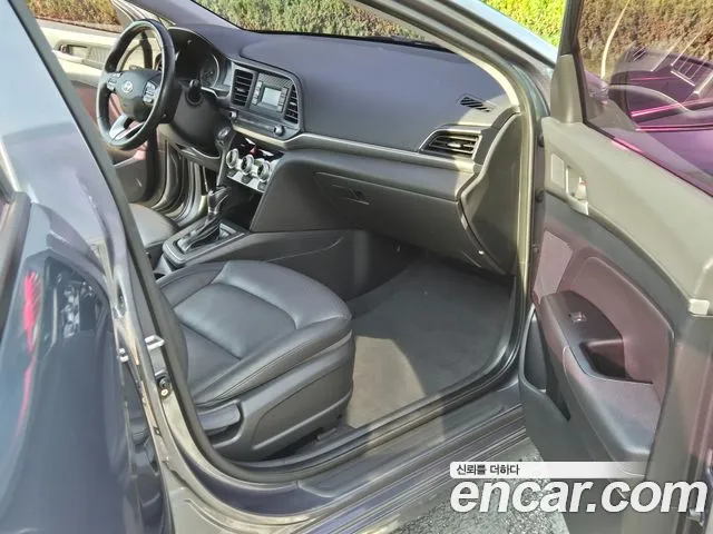 Hyundai Elantra 2019 thumb 11