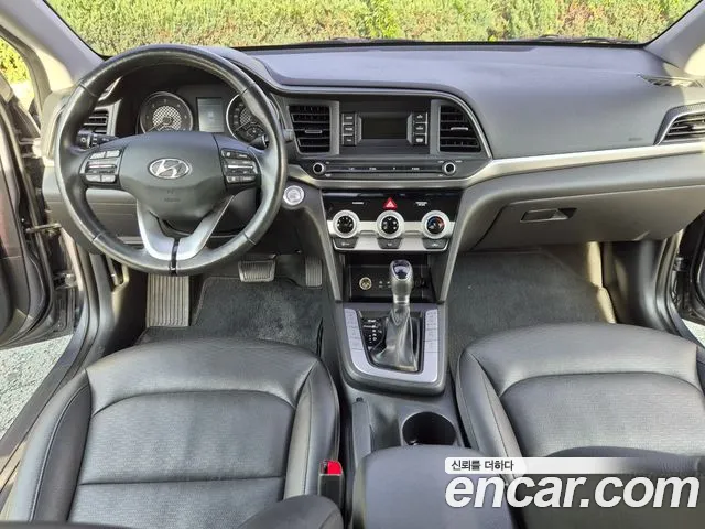 Hyundai Elantra 2019 thumb 2
